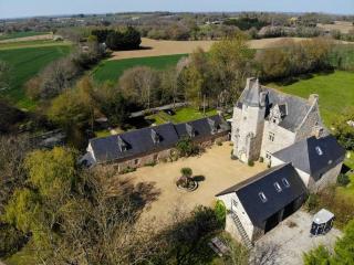 Manoir de Fornebello 16e siècle - Chambres d'Hôtes de prestige avec piscine - - 7