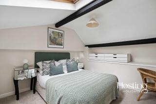 Fairmile Loft - Cosy 1-Bed Stay in Central Henley - Henley on Thames - 9
