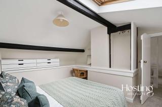 Fairmile Loft - Cosy 1-Bed Stay in Central Henley - Henley on Thames - 2