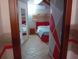 Casa Happy - La mansarda del sorriso con parcheggio privato a Valcorrente - Catania - 1