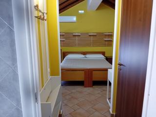 Casa Happy - La mansarda del sorriso con parcheggio privato a Valcorrente - 6
