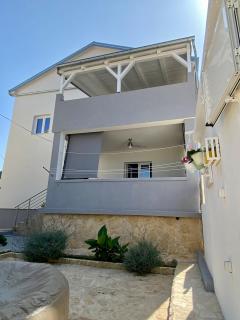LuMar Holidays and Apartments - Preko - 0