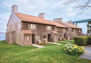 Wyndham Newport Overlook 2BR Apartment with Resort Access - Jamestown - 1