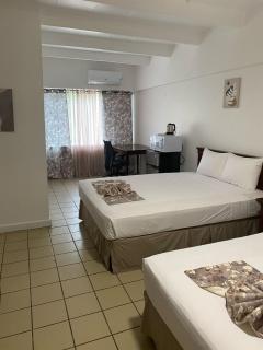 Pineapple Court Hotel - 6