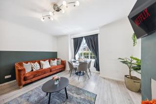 Stylish & Spacious 3 Bedroom Apartment with Large Private Garden - Londra - 8