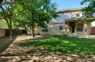 Spacious & Serene Home Near San Antonio - San Antonio - 1