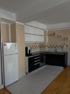 Dimelia Rentals - 6
