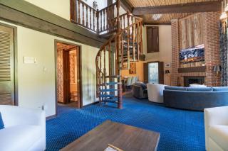 Ski-in Ski-out Interlude 3BR Penthouse Hot Tub - 1