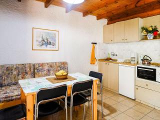 Welcoming Holiday Home in Palaiochora with Balcony - Palaiochóra - 5