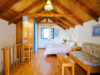 Welcoming Holiday Home in Palaiochora with Balcony - Palaiochóra - 3