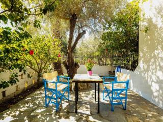 Welcoming Holiday Home in Palaiochora with Balcony - Palaiochóra - 2