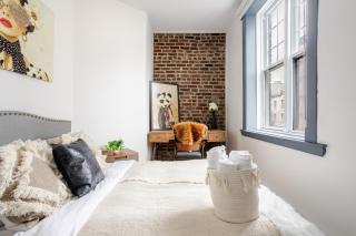 Prime Location Charming 4BR in Downtown MTL - Montréal - 2
