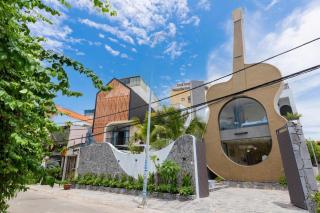 Guitar Villa - 9