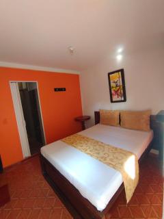 Hotel ZONA ROSA MARINILLA - 9