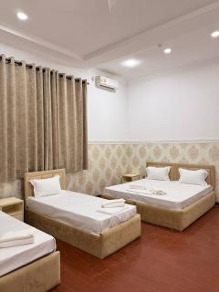SUN 2 Hotel - - 4