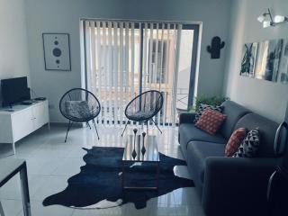 Simons Apartments minutes away from Balluta Bay and St Julians - Sliema - 2