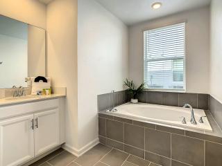 Superb Thematic 2BR with Waterpark & Garage - 5