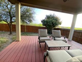 Charming Furnished Home in Northwest San Antonio - San Antonio - 2