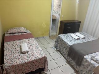 Suíte privativa com cozinha completa, ar e Wi-Fi - Palmas - 8