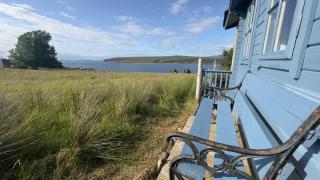 Shepherd's Hut - - 9