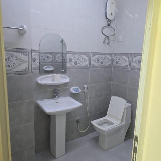 Goldem Seasons Furnished Apartment 10 - Salalah - 9