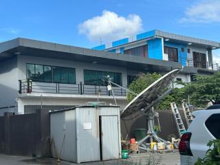 Studio Sleeps 2 with Free Parking - 9