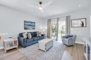 Lakefront Condo w Huge Waterfront Pool Hot Tub - North Myrtle Beach - 4
