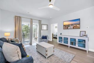 Lakefront Condo w Huge Waterfront Pool Hot Tub - North Myrtle Beach - 3