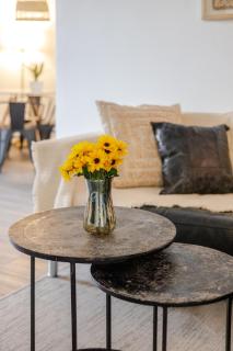 Cozy 1BR on Rene-Levesque - 3