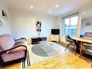 Dalston London Apartment - London - 4