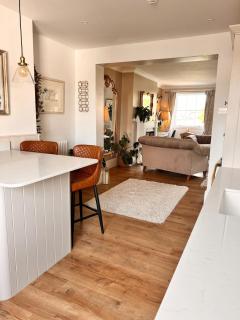 Quirky & Stylish, Central Top Floor Apartment - Cheltenham - 8