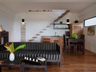 White parrot beach villa - Nikawatawana - 1