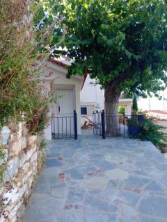 Akros-cottage on mountain- ground floor - - 8