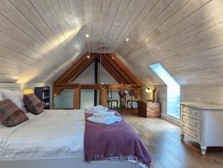 Logies Croft - - 9