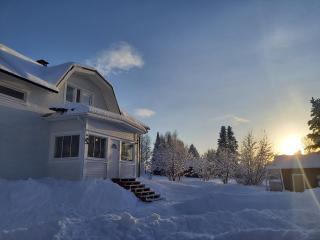 Rooms in a big wooden home, homestay - 0