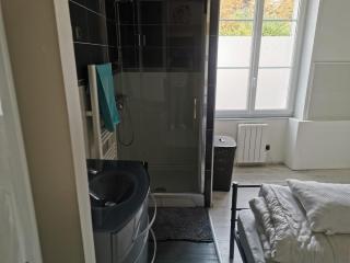 T2 COMPLET BLOIS Centre 38 M2-Parking et linge inclus - 0