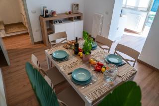 Levante Home nel colorato Porto di Pesaro Mare by Yohome - 1