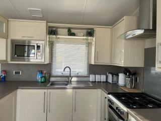 Caravan by the Sea D47 - Kinmel Bay - 2