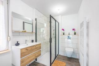 Golbey Evasion avec Terrasse suspendue - Parking - Wifi - 6