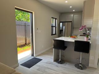 Cozy Urban Retreat - Lake Worth - 1