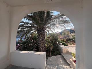 House on the rocks - Kimolos - 4