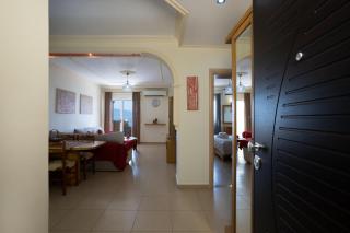 Deluxe Beachfront Apartment - 4