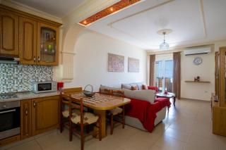 Deluxe Beachfront Apartment - 1