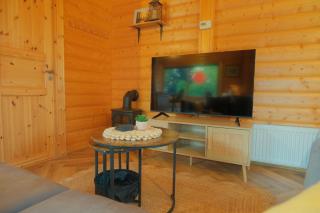 Countryside Log Cabin - - 7