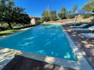 Large villa - sleeps 10 - pool - pergola - playground for children - wifi - Petroro - 8