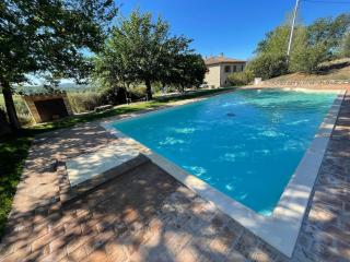 Large villa - sleeps 10 - pool - pergola - playground for children - wifi - Petroro - 4