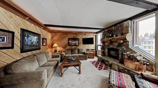 Comfy 2-Bedroom Home with Pool - 8