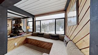 Comfy 2-Bedroom Home with Pool - 5