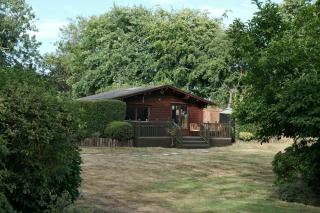Countryside Log Cabin - - 0