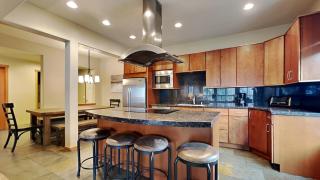 Beautifully Remodeled 4 Bedroom Home - Mammoth Lakes - 4